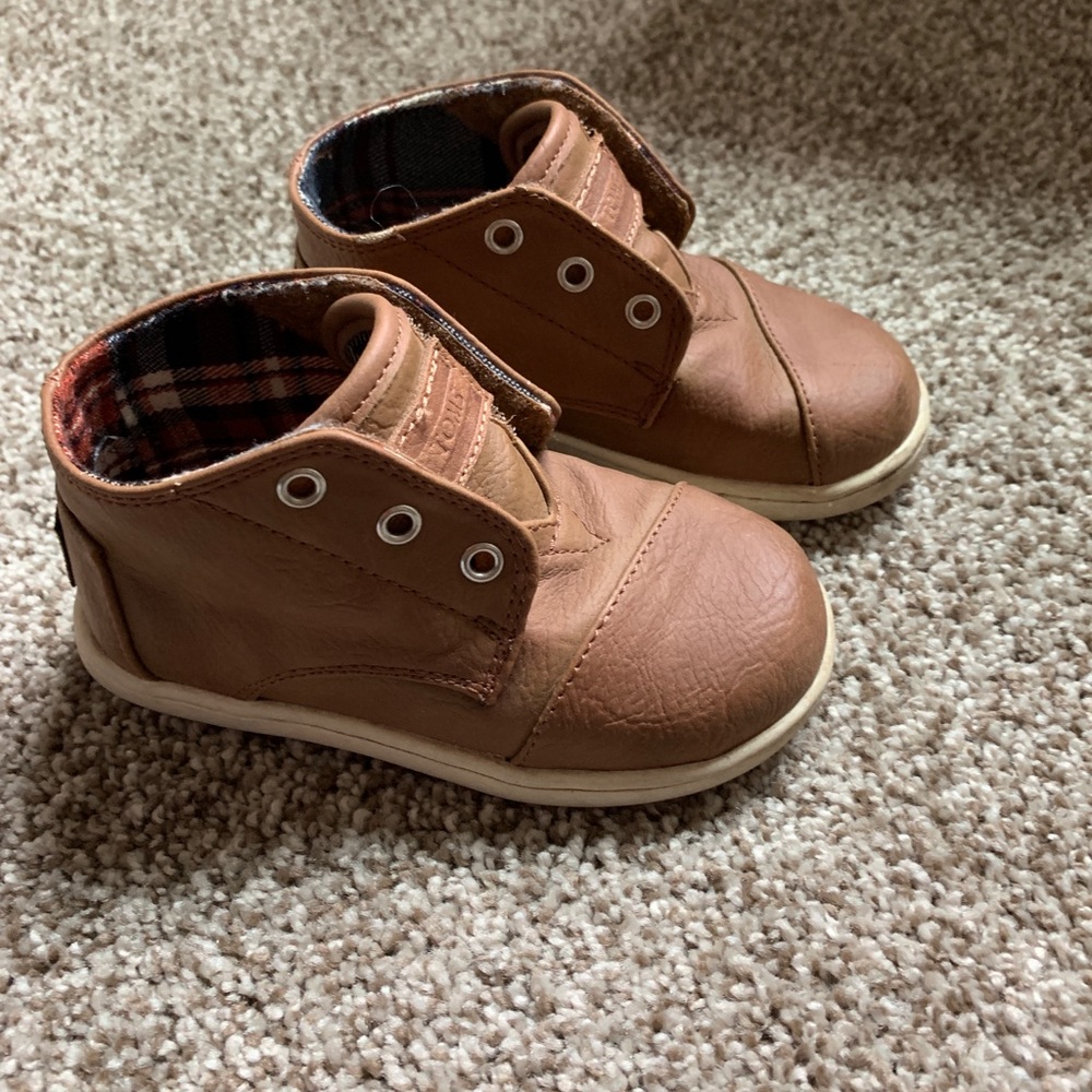 Tom’s Toddler Boot
